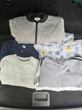 Boys Size 5/5T Long Sleeves and Hoodies Bundle